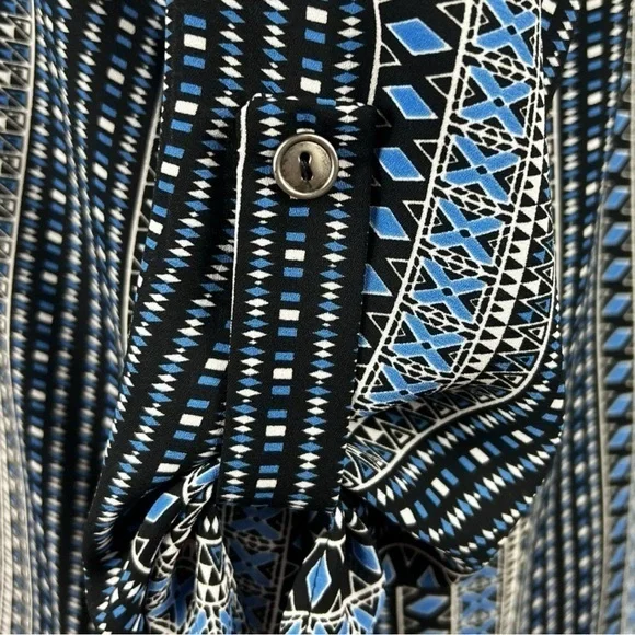 Evereve Allison Joy Navy‎ Blue Print 3/4 Length Sleeve Top Medium - Picture 6 of 7